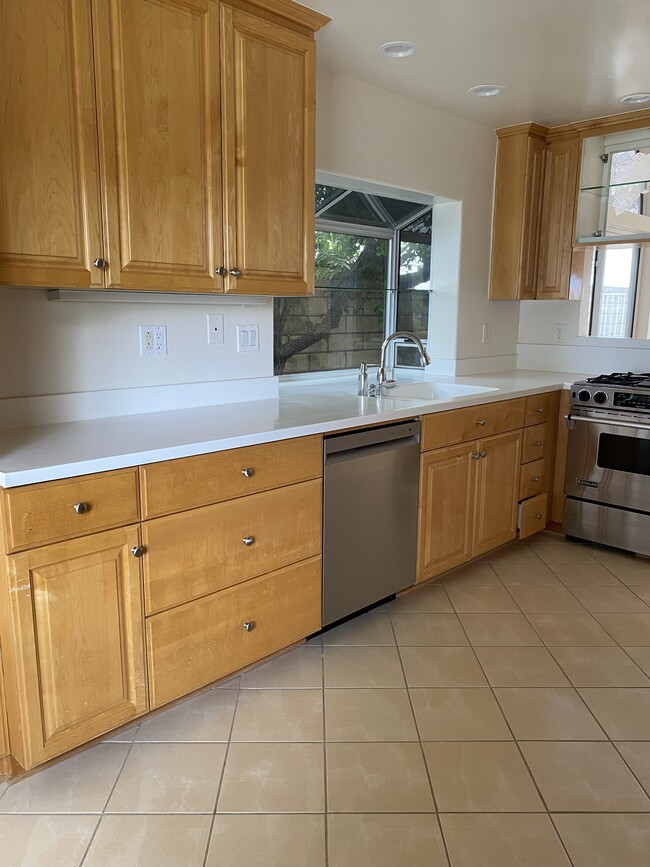 Building Photo - 23808 Lanesboro Pl
