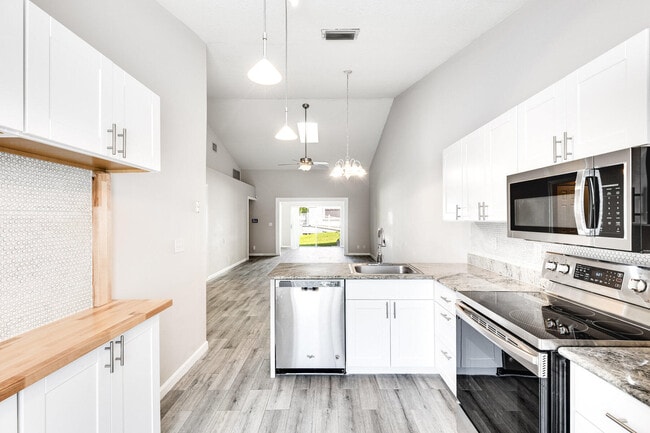 Building Photo - 11036 SE Sea Pines Cir