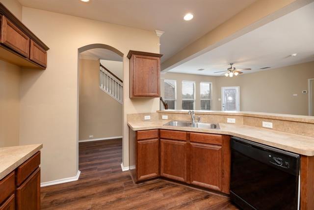 Building Photo - 2510 Sedona St