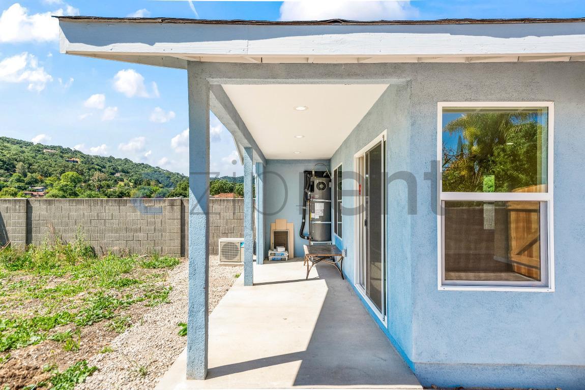 Building Photo - 732 W Edmundson Ave