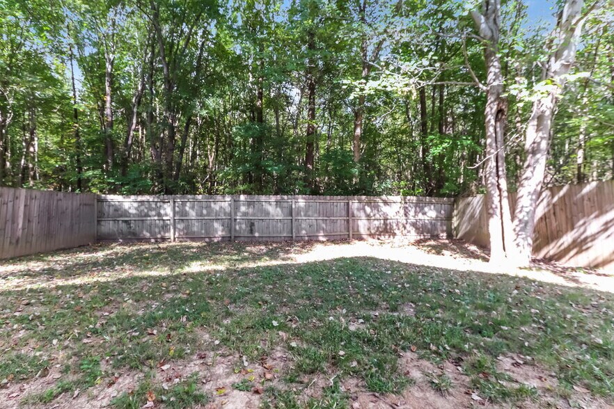 Building Photo - 11109 Meadow Chase Ct