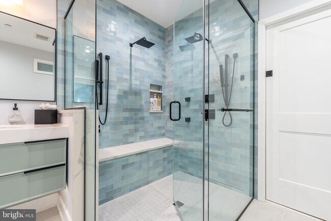 Building Photo - 608 N 3rd St