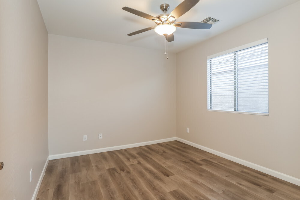 Building Photo - 13023 W Lawrence Rd