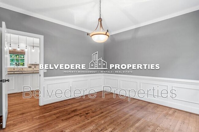 Building Photo - 1403 Regents Park Ln