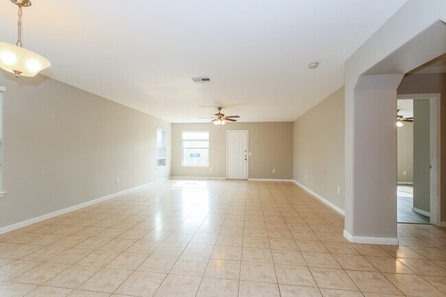 Building Photo - 15322 Key Crest Ln
