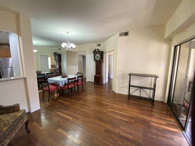 Building Photo - 2207 S Braeswood Blvd