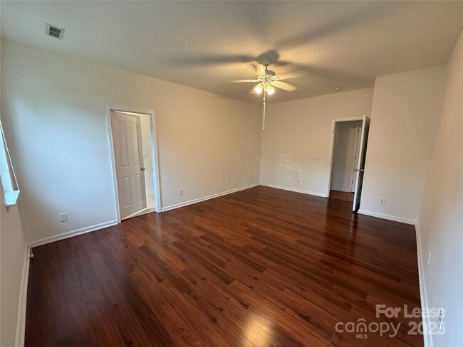 Building Photo - 11042 Woods Corner Ct