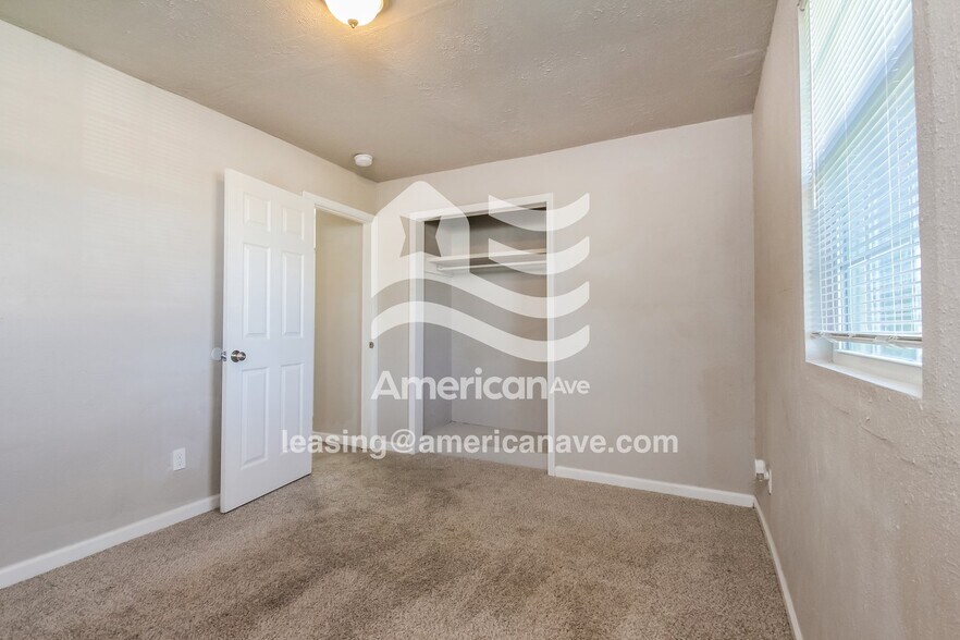 Building Photo - 4630 N Trenton Ave