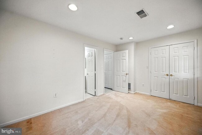 Building Photo - 6949 Banchory Ct