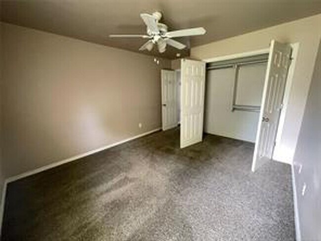 Building Photo - WOODCREEK ADDITION | PRIME LOCATION NEAR OU
