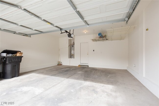 Building Photo - 550 Twilight Blue Ave