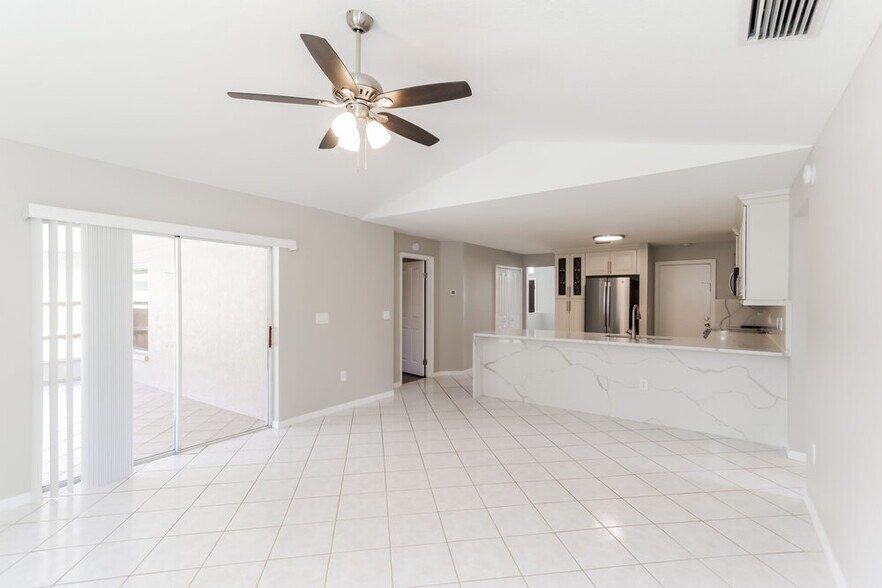 Building Photo - 28506 Tall Grass Dr