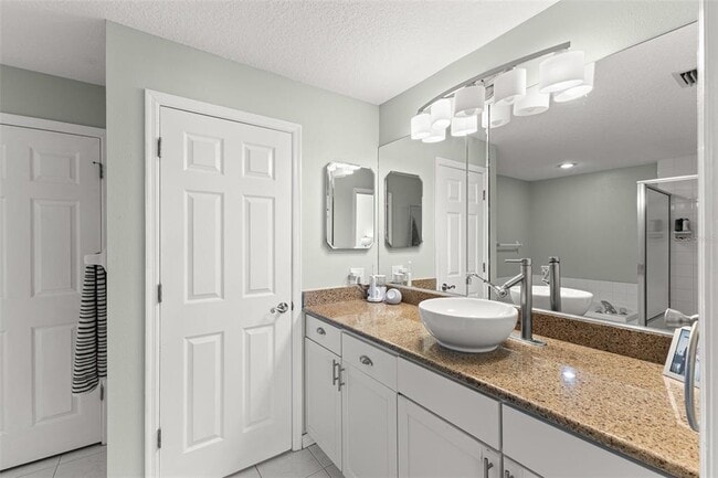 Building Photo - 1717 Arabian Ln