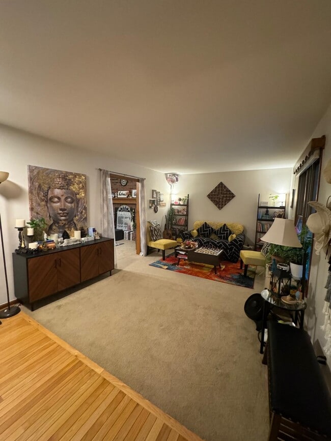 Building Photo - 8976 Lyniss Dr