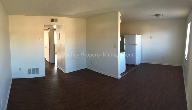 Building Photo - 6213 Jeffrey Dr