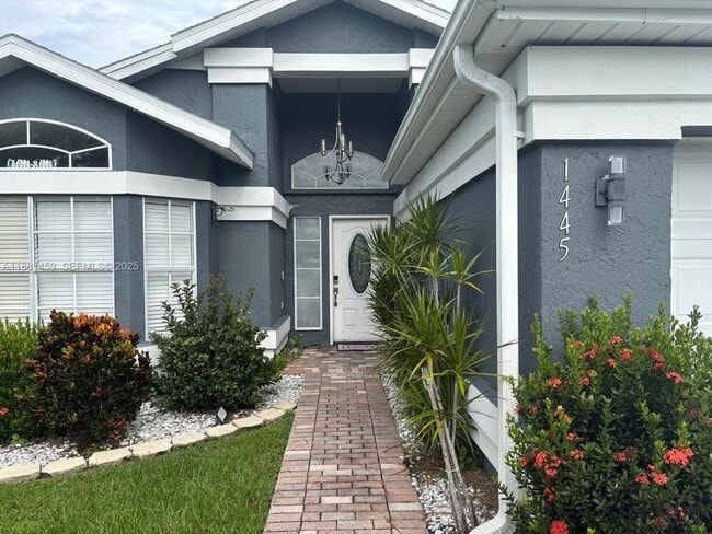 Building Photo - 1445 Avleigh Cir