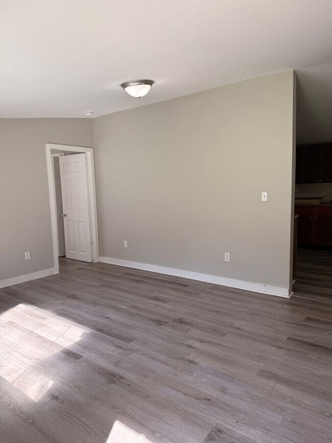 Building Photo - 106 Rosenwald St