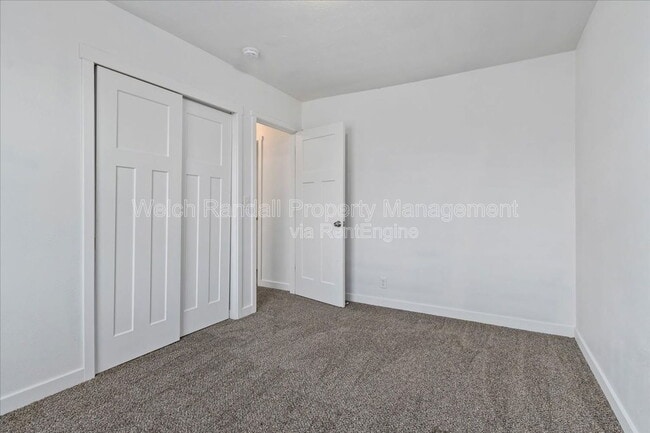 Building Photo - 3757 W Clermont Dr