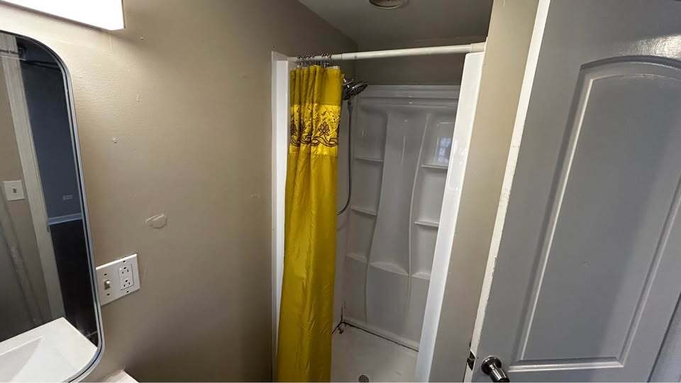 Building Photo - 4510 S Laflin St