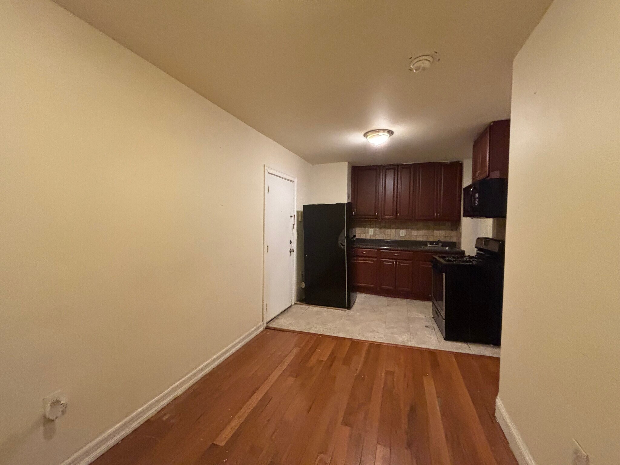 Building Photo - 5902 Madison St