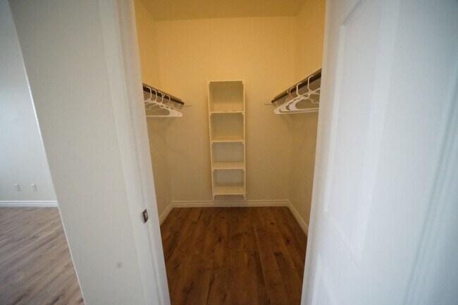 Building Photo - SHOWINGS START 4/1/2025