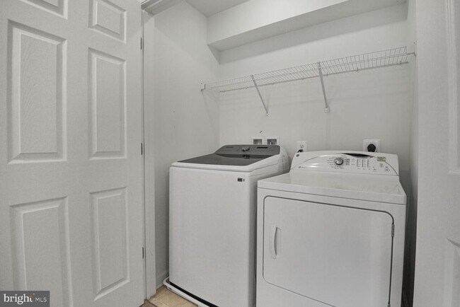 Building Photo - 629 Diamondback Dr