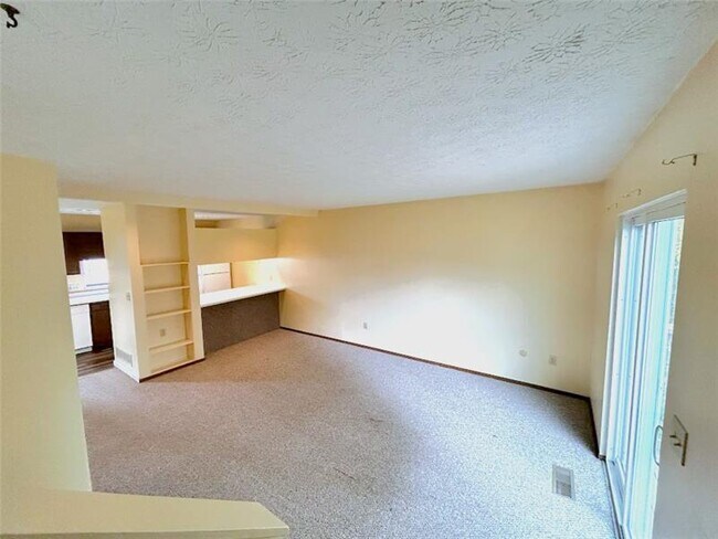 Building Photo - 133 Orchard Dr