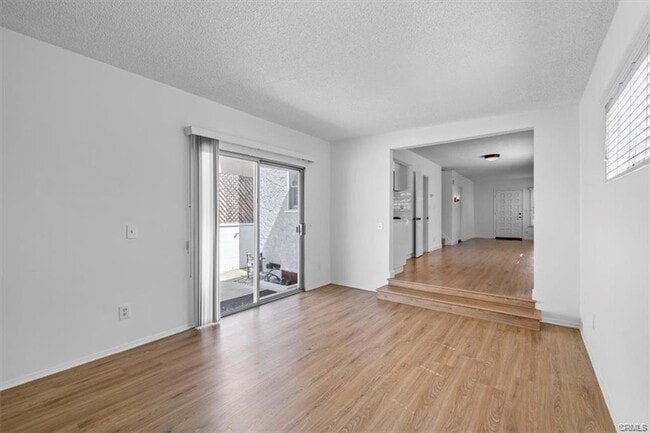 Primary Photo - 1121 14th St