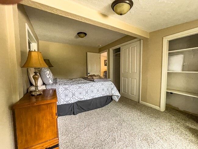 Building Photo - Arnold House