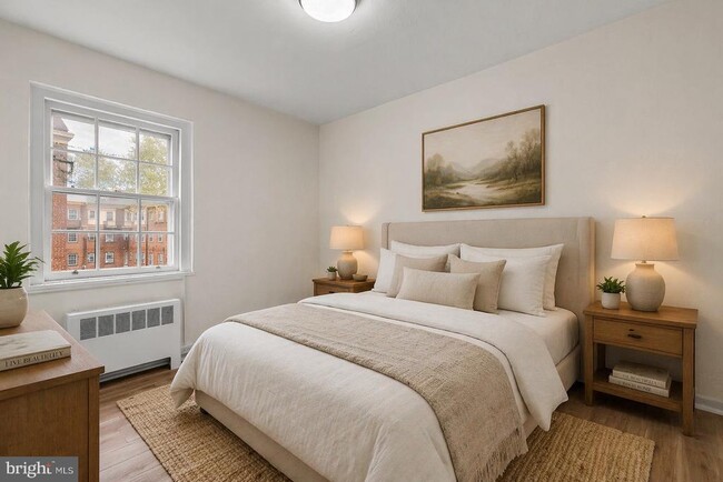 Building Photo - 734 North Terrace