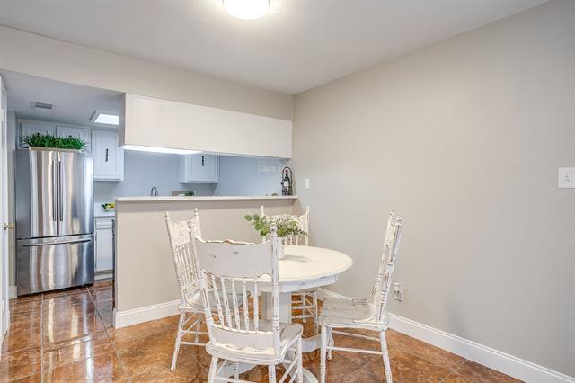 Building Photo - 5809 Harvest Hill Rd