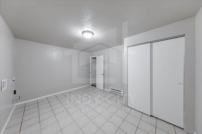 Building Photo - 3224 Welch Dr