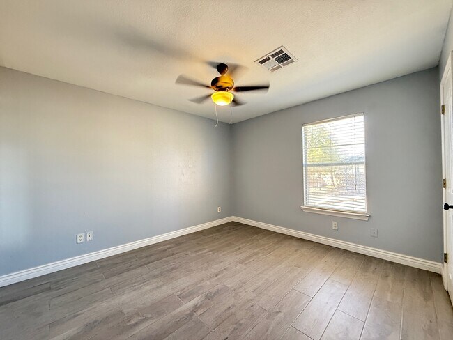 Building Photo - 12309 Tierra Inca Dr