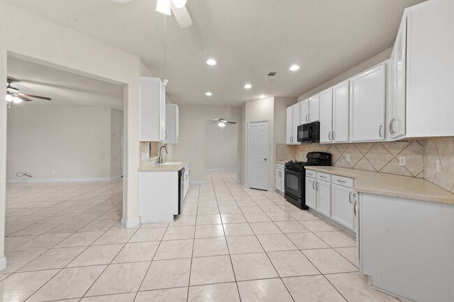 Building Photo - 4827 Yearling Ridge Ct