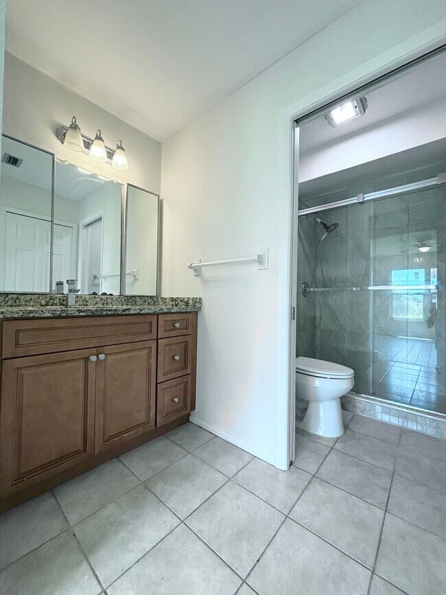 Building Photo - Recently Renovated Rental in Desirable Cap...