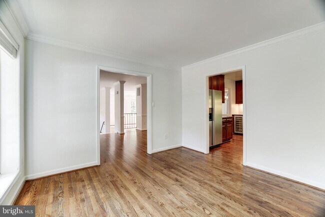 Building Photo - 1412 McLean Mews Ct