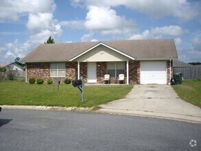 Building Photo - FOR RENT