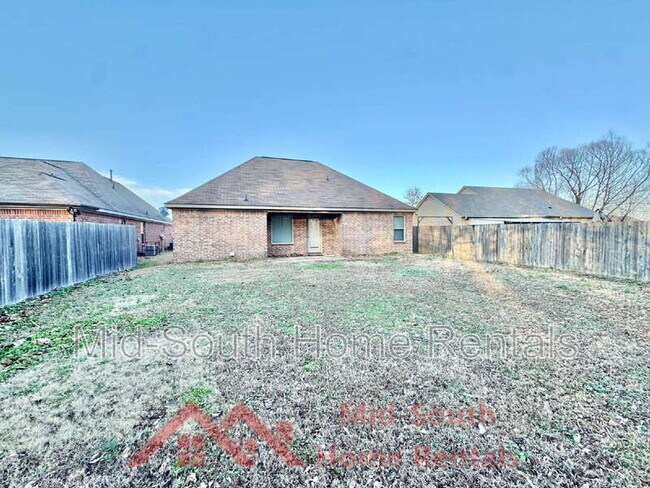 Building Photo - 3915 Jordan View Dr