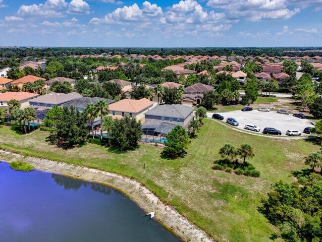 Building Photo - 4425 Acorn Ct