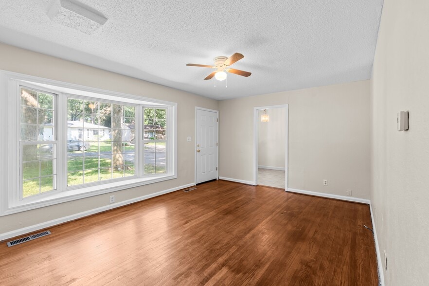 Building Photo - 5310 Winona Dr