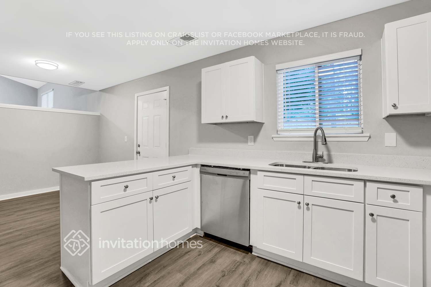 Building Photo - 5120 N Woodbridge Trail