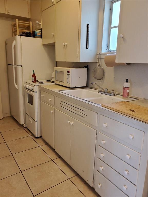 Building Photo - 3202 Grooms St