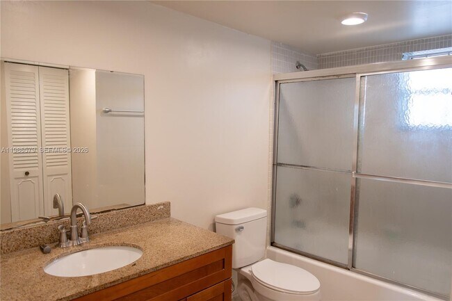 Building Photo - 505 E Dania Beach Blvd