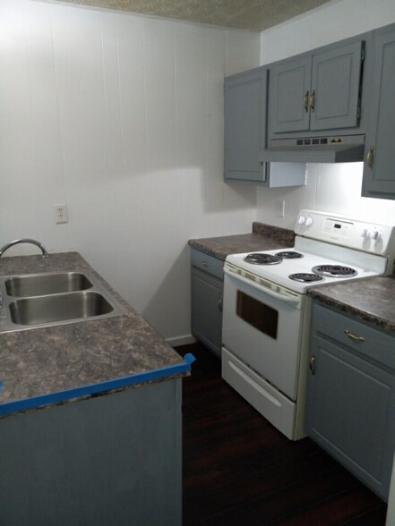 Building Photo - 712 Old Roane St