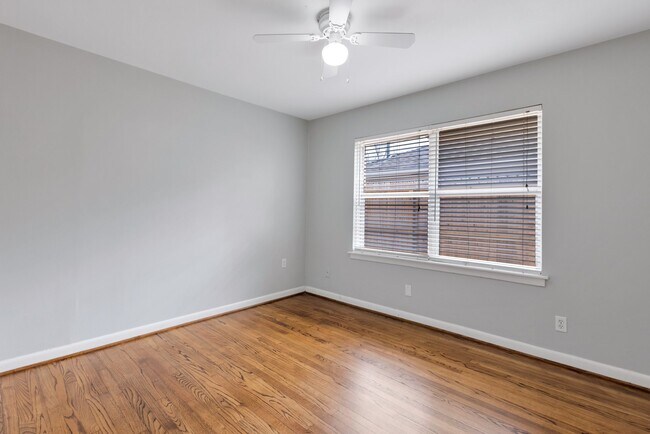 Building Photo - 4750 Sanford Rd