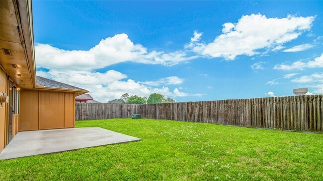 Building Photo - 1911 Ripple Creek Dr