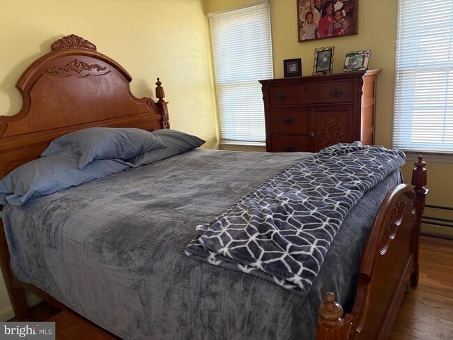 Building Photo - 2303 Steuben Ave