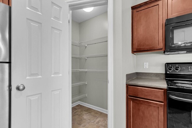 Building Photo - Charming 3-Bedroom, 2-Bath Home available ...