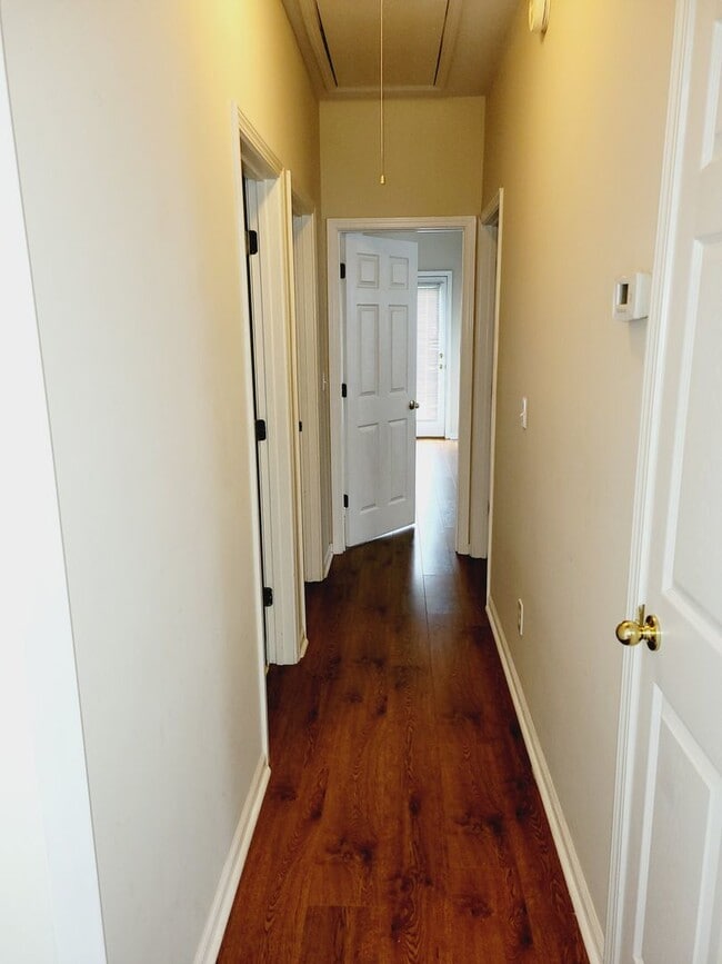 Building Photo - 5295 Cottage Ln