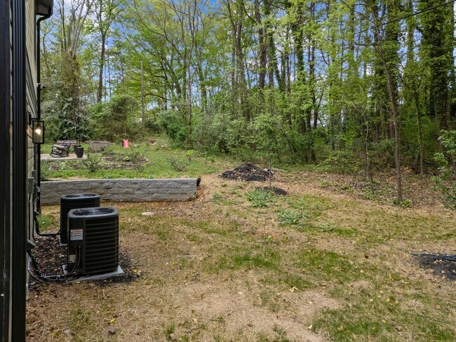 Building Photo - 6509 Lincolnville Rd